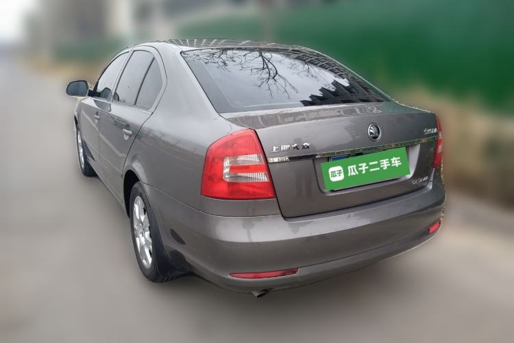 Used Skoda Octavia 2015 Classic Model 1.6L Manual Eado Version Rear Left 45 Deg