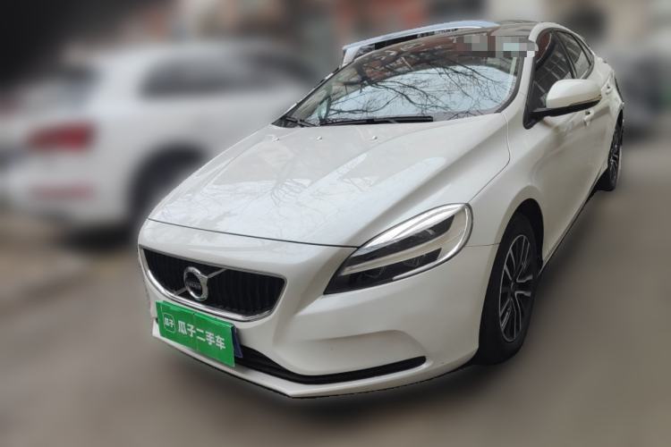 Used Volvo V40 2017 T3 Zhiyi Edition