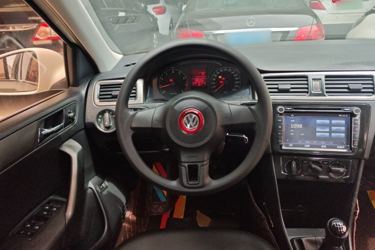 Used Volkswagen Santana 2015 1.6L Manual Comfort Edition Steering Wheel