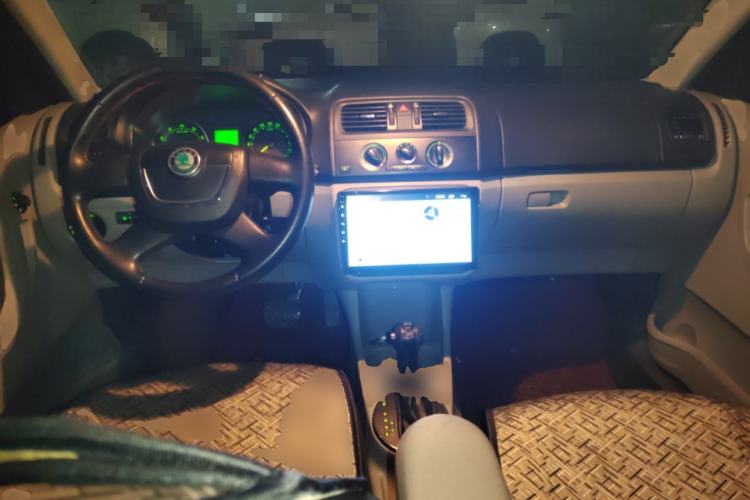 Used Skoda Fabia 2012 1.4L Automatic Crystal Edition
