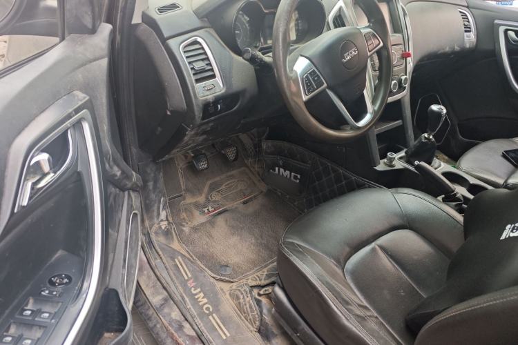 Used JMC Yuhu 3 2018 2.5T Diesel Two-Wheel Drive Advanced Version with Long Wheelbase