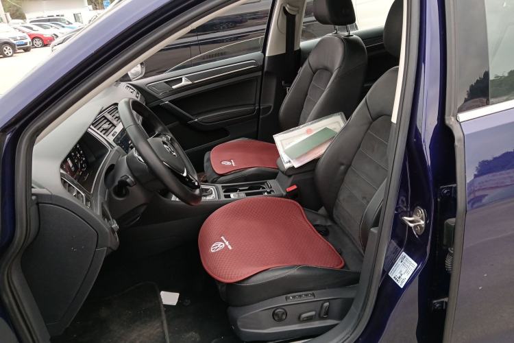 Used Volkswagen Golf 2020 Zhiai Edition 280TSI DSG Luxury Model Left Front Seat