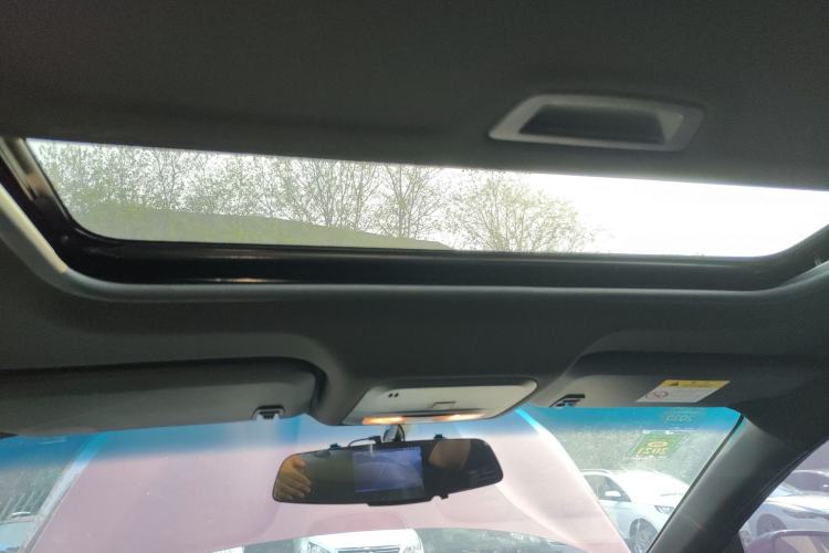 Used Chevrolet Monza 2019 RS 330T Automatic Comfort Edition China VI Standard Headliner