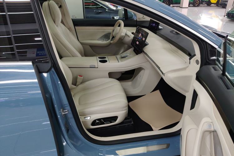 Used Hima Luxeed R7 2024 All-Electric 667 km Max