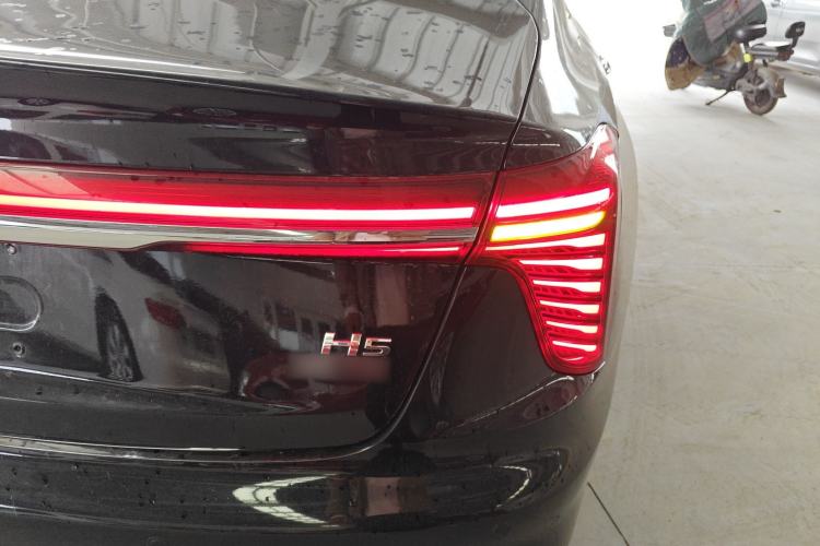 Used Hongqi H5 2024 1.5T DCT Smart Connect Flagship Edition
