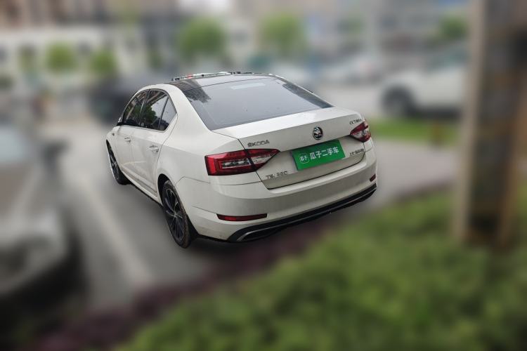 Used Skoda Octavia 2018 TSI280 DSG Flagship Edition Rear Left 45 Deg