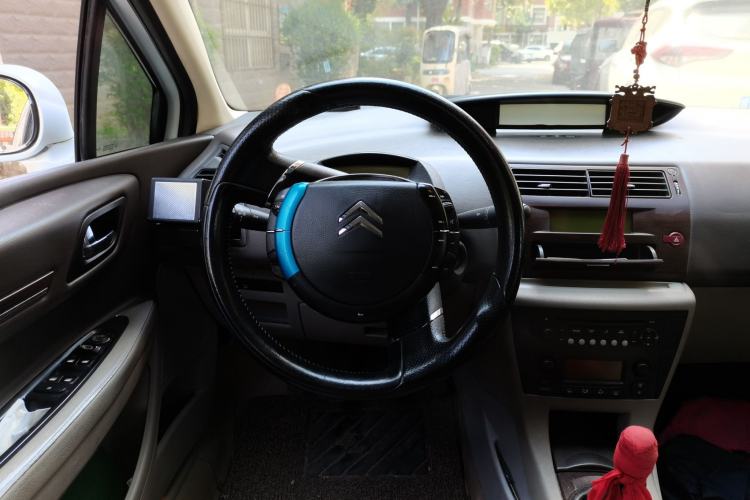 Used Citroen C-Triomphe 2006 2.0L Manual Luxury Version Steering Wheel