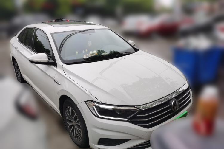 Used Volkswagen Sagitar 2020 200TSI DSG Comfort Version China V Standard Front Right 45 Deg