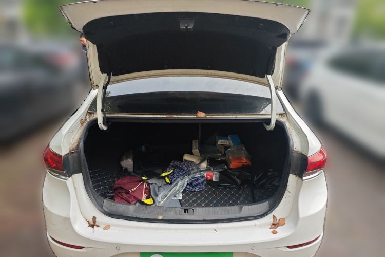 Used Buick GT 2019 15T Dual-Clutch Connected Elite Model China VI Trunk