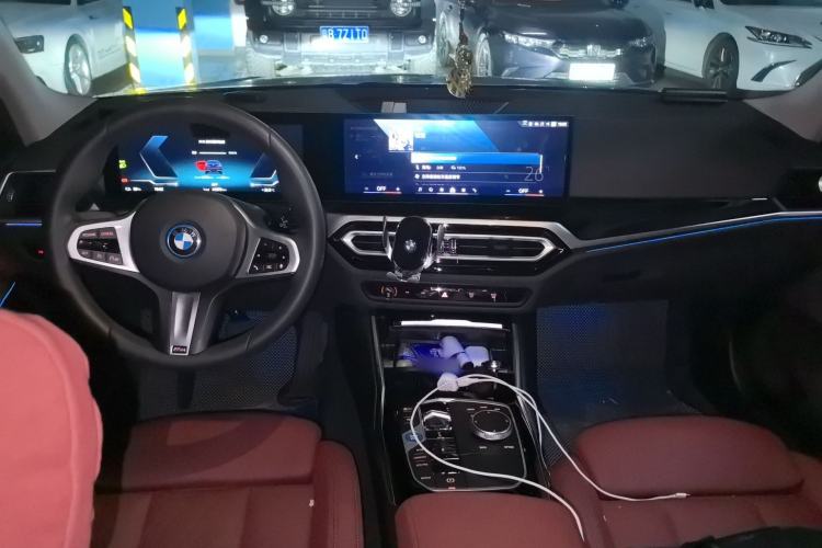 Used BMW i3 2024 eDrive 35 L
