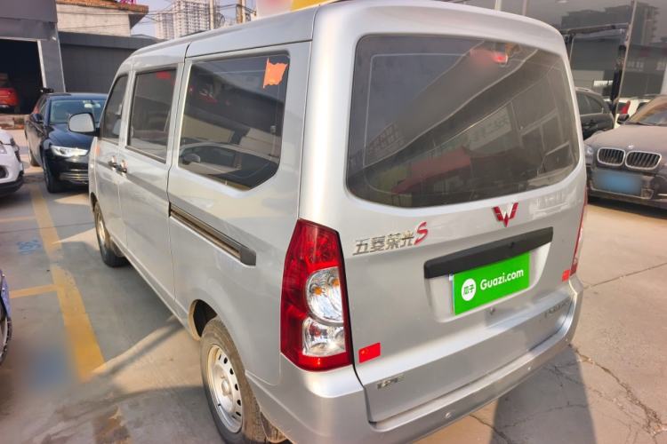 Used Wuling Rongguang S 2021 1.2L Base Model 7-Seater LSI
