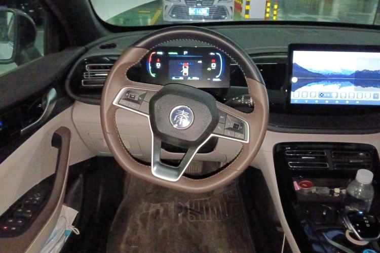 Used BYD Qin PLUS 2024 HONOR Edition DM-i 55KM Leading Model Steering Wheel