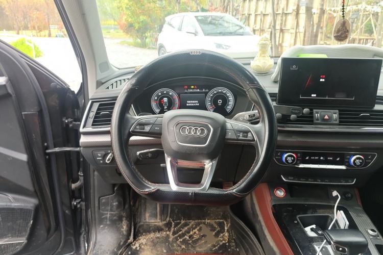 Used Audi Q5L 2021 40 TFSI Enjoy Life Edition Steering Wheel