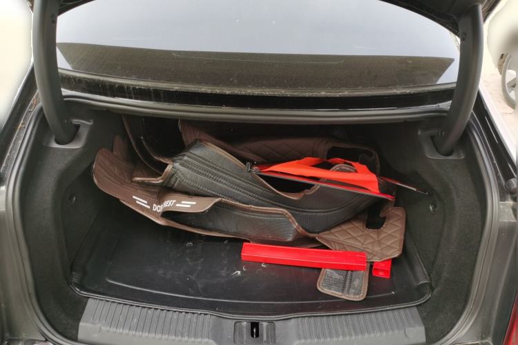 Used Hongqi H9 2020 2.0T Smart Connect Flagship Edition Trunk