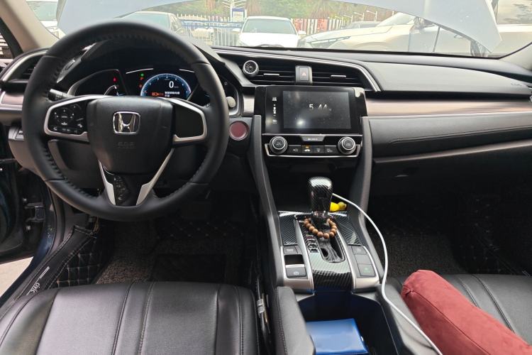 Used Honda Civic 2019 220TURBO CVT Dynamic Edition China V Center Console