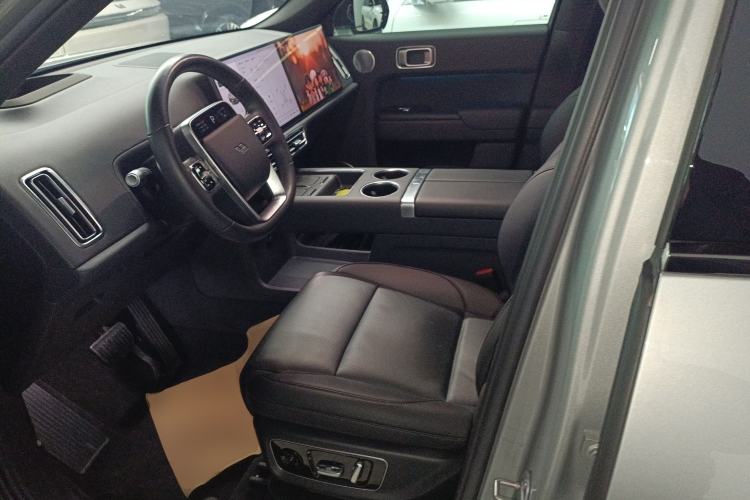 Used Li Auto L8 2024 Ultra Model
