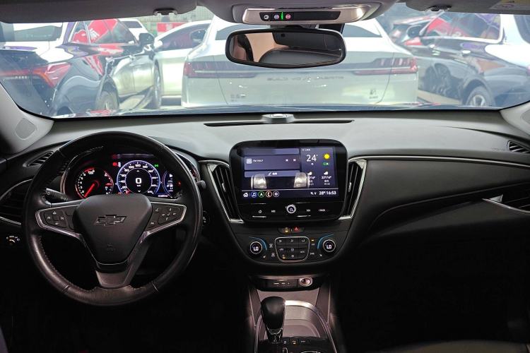 Used Chevrolet Malibu XL 2022 Redline 550T Automatic RuiLian Edition Center Console