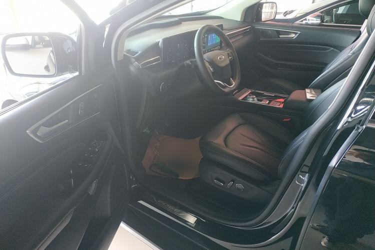 Used Ford Edge 2021 PLUS EcoBoost 245 Two-Wheel-Drive Titanium 7-Seater