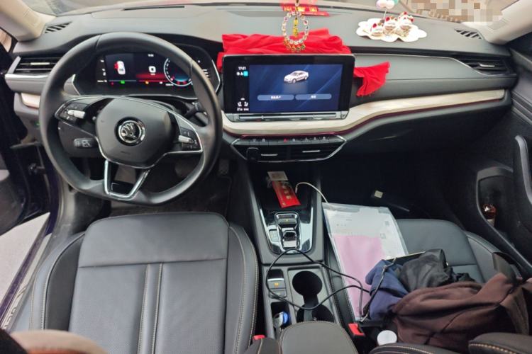 Used Skoda Octavia 2022 PRO TSI280 Luxury Edition Center Console