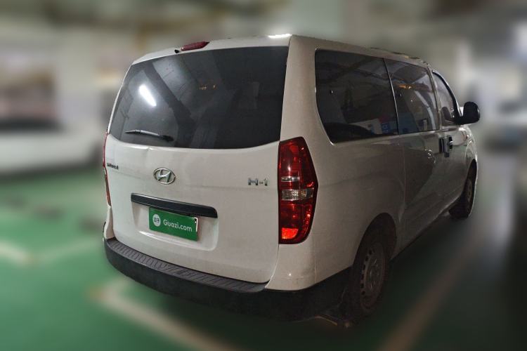 Used Hyundai H-1 Starex 2011 2.4L Comfort Edition
