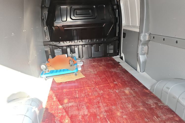 Used SAIC MAXUS EV30 2023 Pure-Electric Smart Logistics Expert with Long Wheelbase Guoxuan
