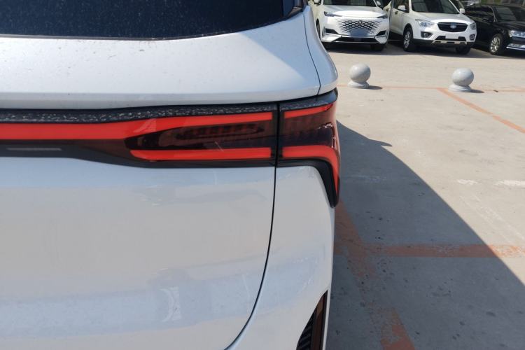 Used FORTHING Xinghai V9 2024 1.5TD 200km Qingyunti Series Premium Version Right Rear Taillight