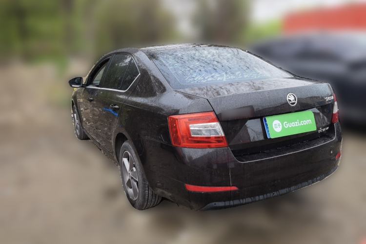 Used Skoda Octavia 2015 1.6L Automatic Yijie Edition Rear Left 45 Deg