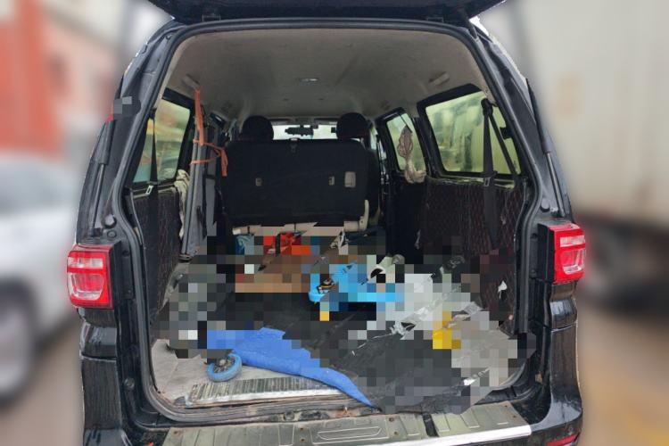 Used FORTHING Lingzhi 2020 M5L 2.0L Base Model 7 Seats Trunk