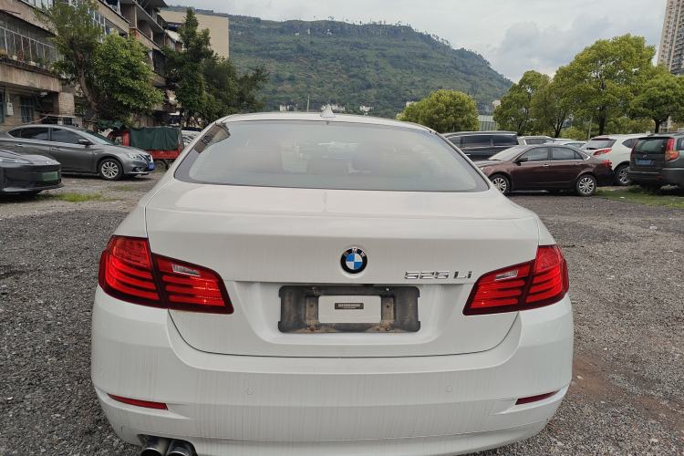Used BMW 5 Series 2017 525Li Leading Model
