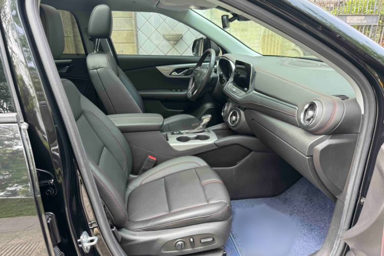 Used Chevrolet Blazer 2022 Mild Hybrid 650T Redline 7-Seater Thunder Edition Interior 7