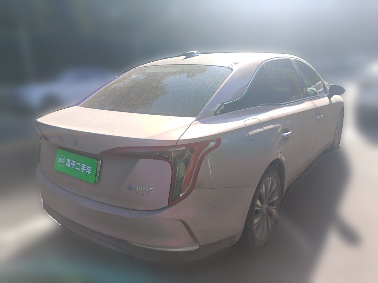 Hongqi E-QM5 2024 610 km PLUS — снимка 6