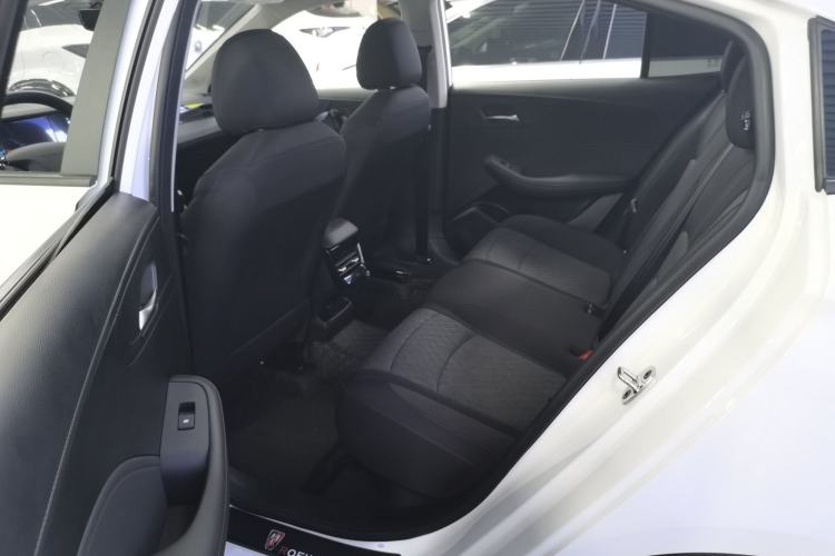 Used Roewe i5 2023 1.5L Manual Comfort Edition
