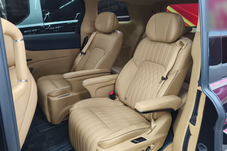 Used VOYAH Dream 2024 PHEV Ultra-Long Range Flagship Edition Left Rear Seat