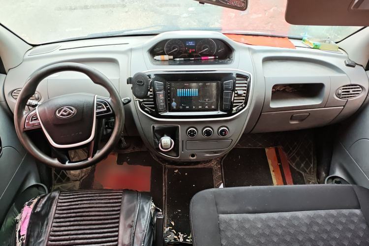 Used SAIC MAXUS Xintu V80 2019 2.5T Classic Version 6-Speed Manual – Aoyuntong Modified Long Wheelbase Mid-Height 7-Seater