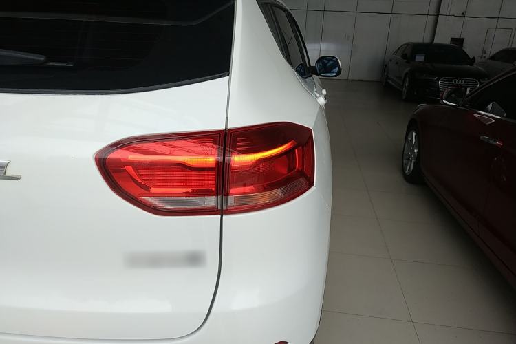 Used Haval H2s 2017 Red-Label 1.5T Dual-Clutch Elite Model