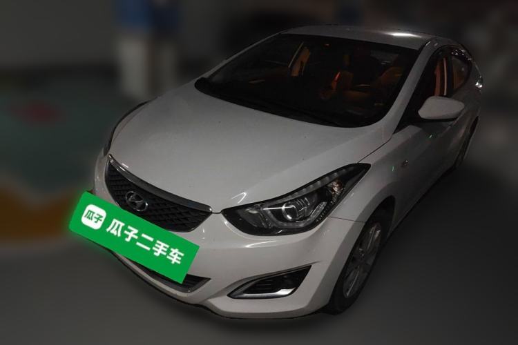 Used Hyundai Elantra (5th Generation / Langdong) 2016 1.6L Automatic Smart Version