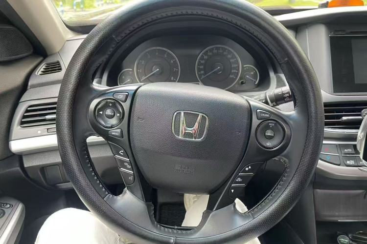 Used Honda Crosstour 2014 2.4L Luxury Edition Steering Wheel