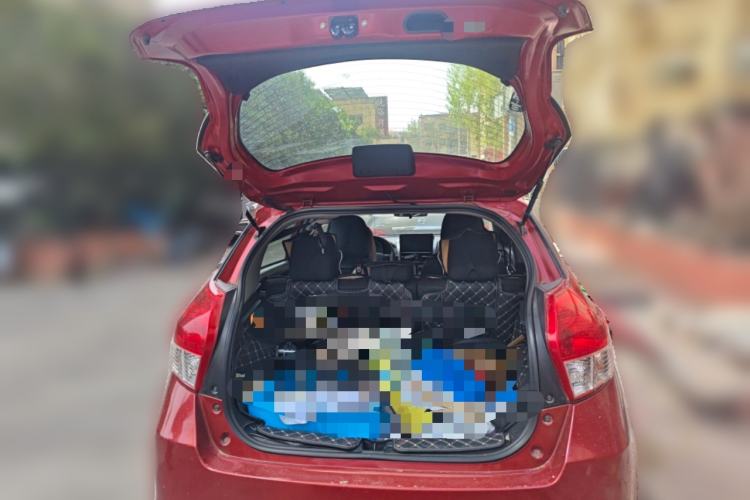 Used Toyota YARiS L Zhi Xuan 2015 1.5E Automatic Charm Edition Trunk