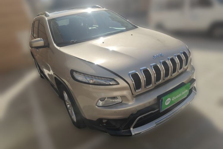 Used Jeep Cherokee 2016 2.4L Leading Edition
