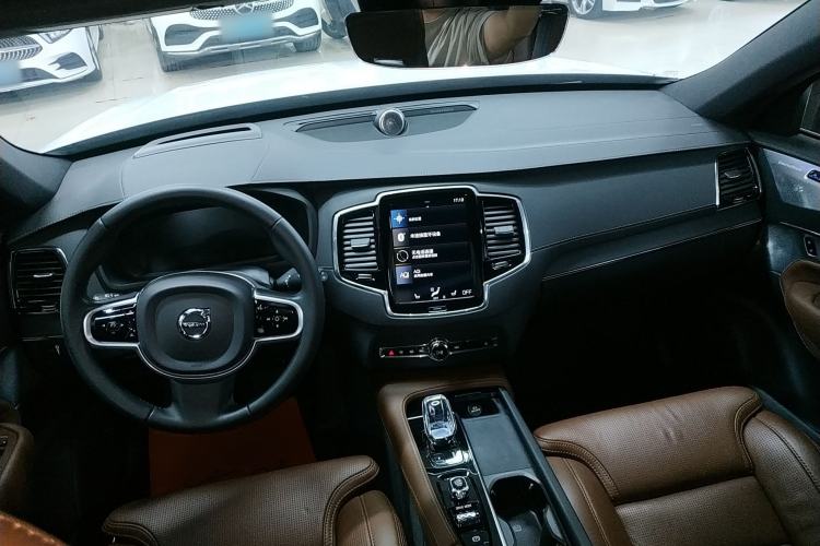 Used Volvo XC90 2021 B6 Luxury Smart Edition 7-Seater Center Console