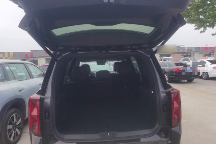 Used GAC Trumpchi GS8 2025 Linghang Series 2.0 TGDI Two-Wheel-Drive Luxury Edition 5 Seats