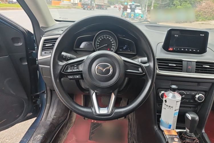 Used Mazda 3 Axela 2019 Cloud-Controlled Sedan 1.5L Automatic Luxury Model China VI Standard Steering Wheel