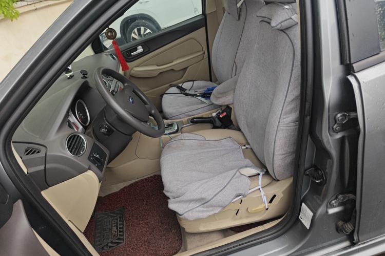 Used Ford Focus 2012 Hatchback Classic 1.8L Automatic Fashion Edition Left Front Seat