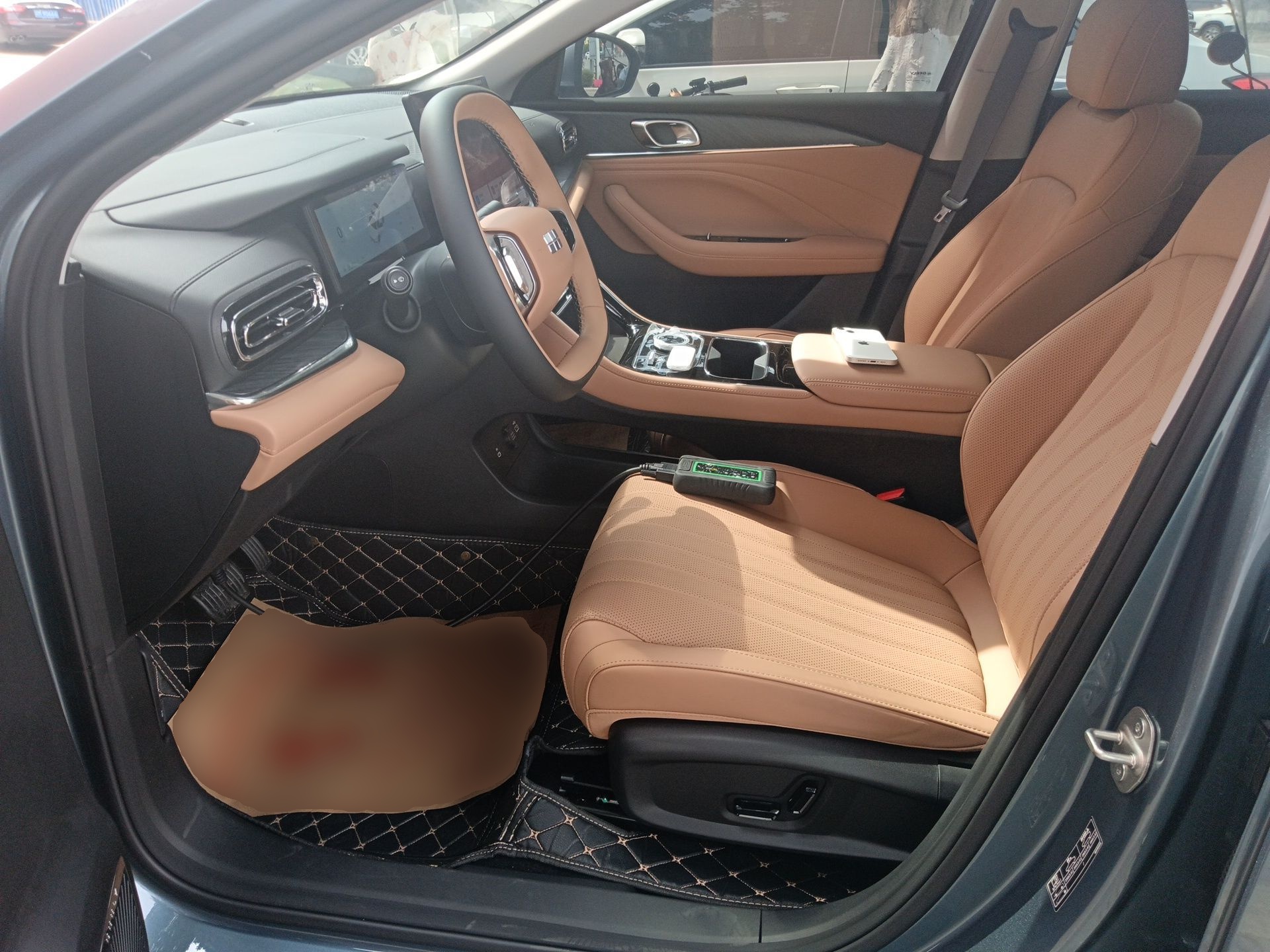 Переднее сиденье в автомобиле