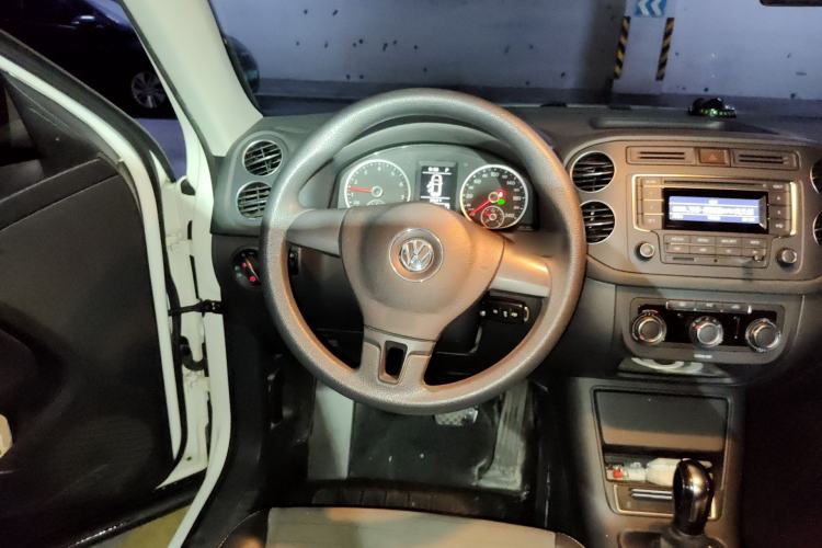 Used Volkswagen Tiguan 2017 300TSI Automatic Two-Wheel Drive Silk Road Luxury Edition Steering Wheel