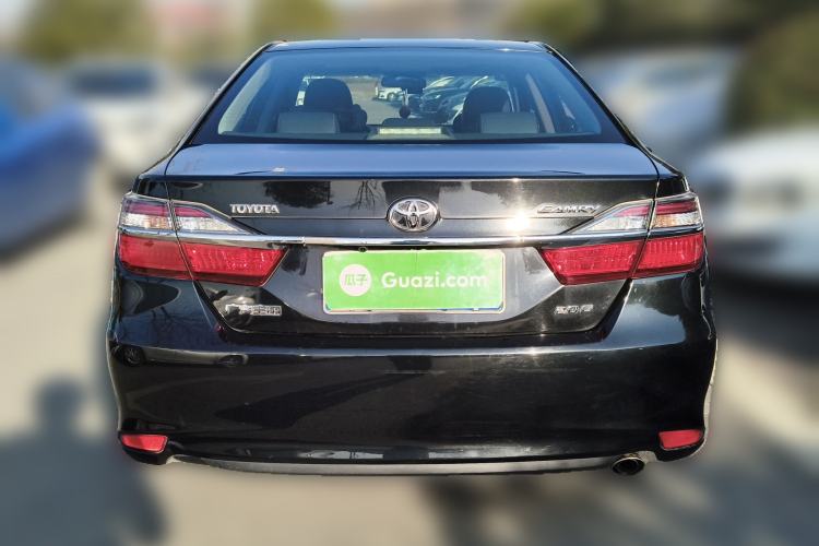 Used Toyota Camry 2016 2.0G 10th Anniversary Leading Edition
