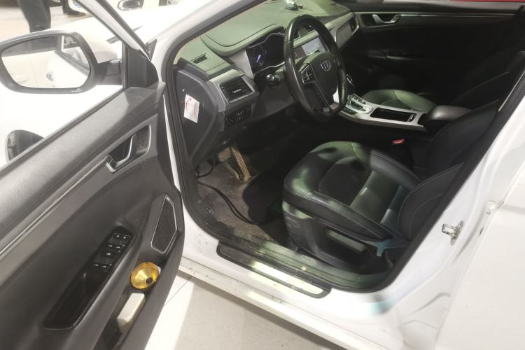 Used Geely Auto Emgrand GL 2017 1.8L DCT Elite Model
