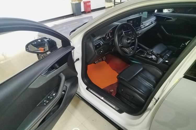 Used Audi A4L 2023 40 TFSI Luxury Dynamic Model