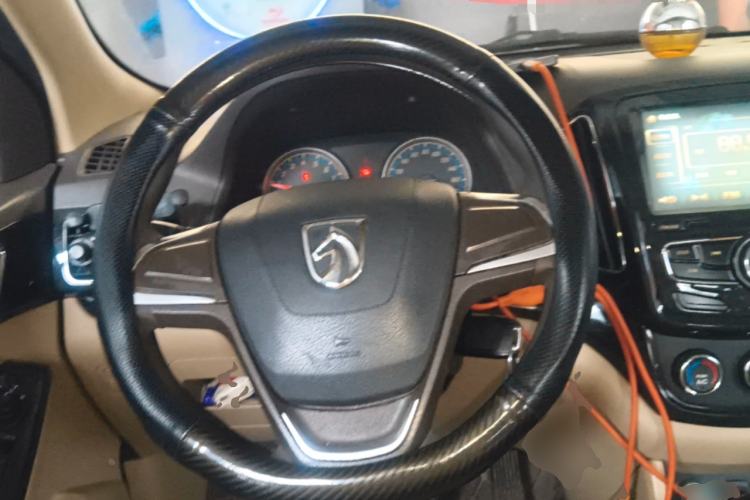 Used Baojun 730 2014 1.5L manual Comfort version 7 seats
