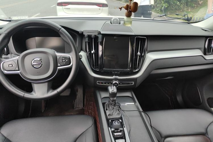 Used Volvo XC60 2020 T4 SmartDrive Luxury Edition